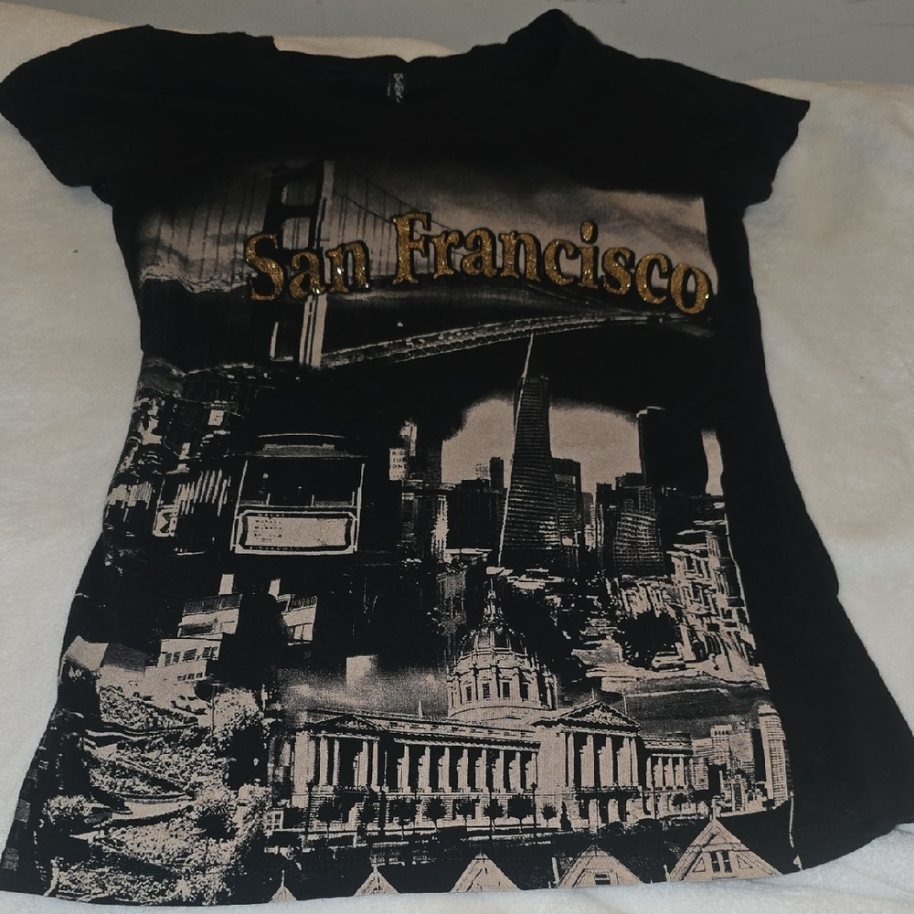 San Francisco Graphic Tee with Gold Lettering